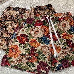 Floral retro shorts lot of 2 women’s medium